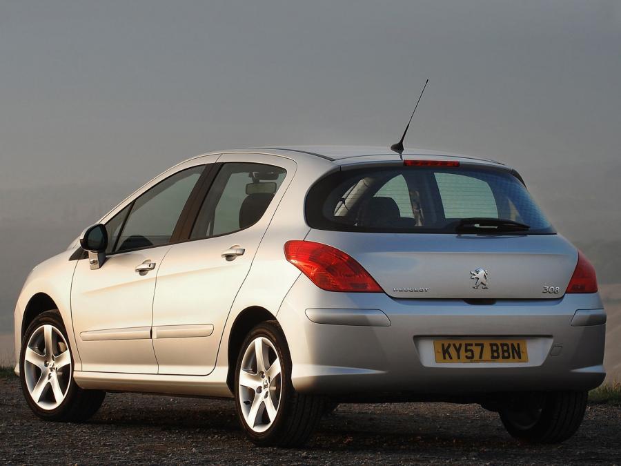  Peugeot 308 5-Door 2008 года  (UK) (фото 13 из 14)